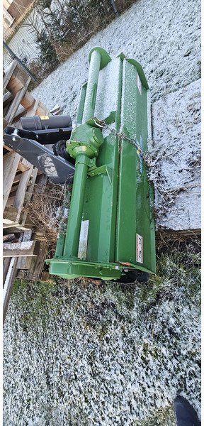 John Deere 4052R - Farm tractor: picture 2 John Deere 4052R - Farm tractor: picture 2