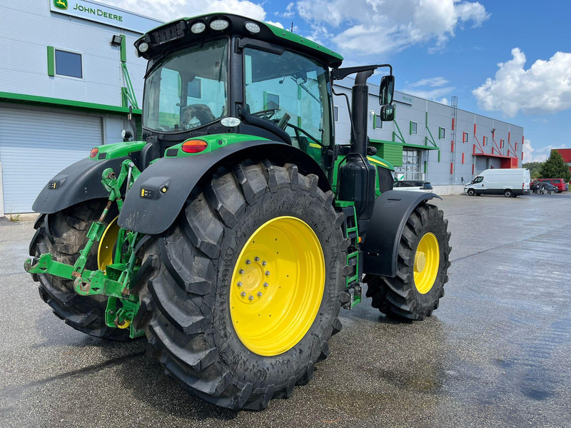 John Deere 6230R - Farm tractor: picture 4 John Deere 6230R - Farm tractor: picture 4