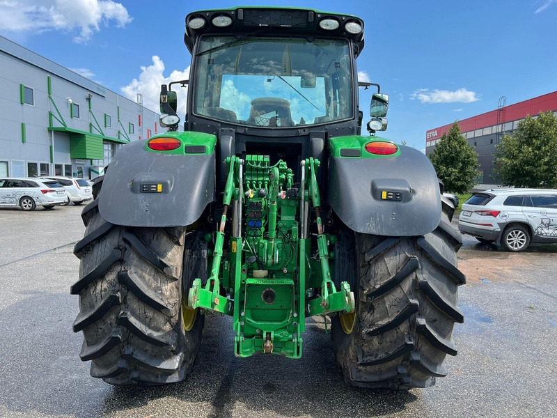 John Deere 6230R - Farm tractor: picture 5 John Deere 6230R - Farm tractor: picture 5