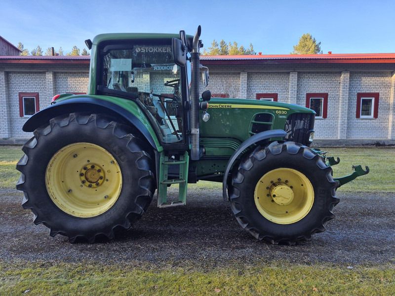 John Deere 6830 - Farm tractor: picture 2 John Deere 6830 - Farm tractor: picture 2