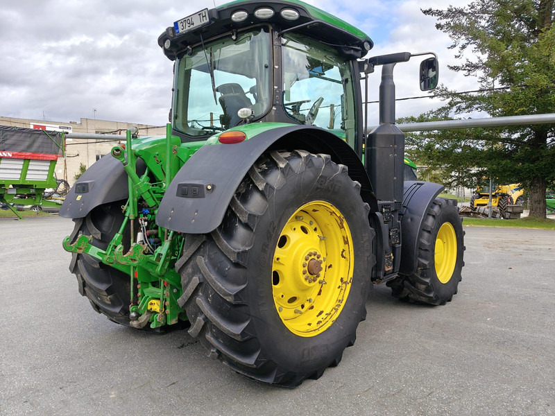 John Deere 7290R e23 - Farm tractor: picture 3 John Deere 7290R e23 - Farm tractor: picture 3