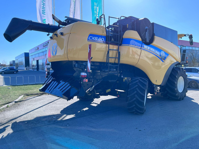 New Holland CX 8.80 - Combine harvester: picture 4 New Holland CX 8.80 - Combine harvester: picture 4