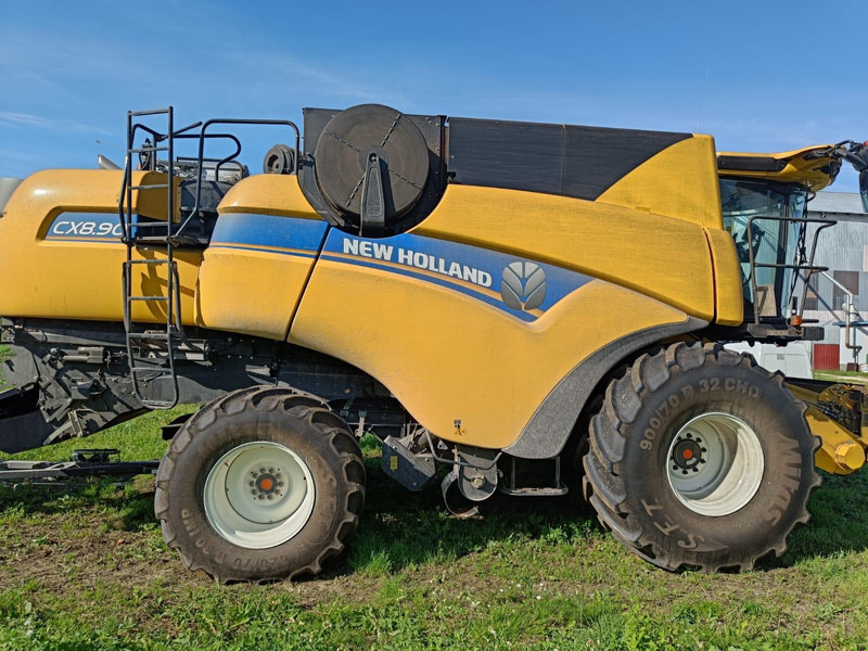 New Holland CX 8.90 - Combine harvester: picture 5 New Holland CX 8.90 - Combine harvester: picture 5