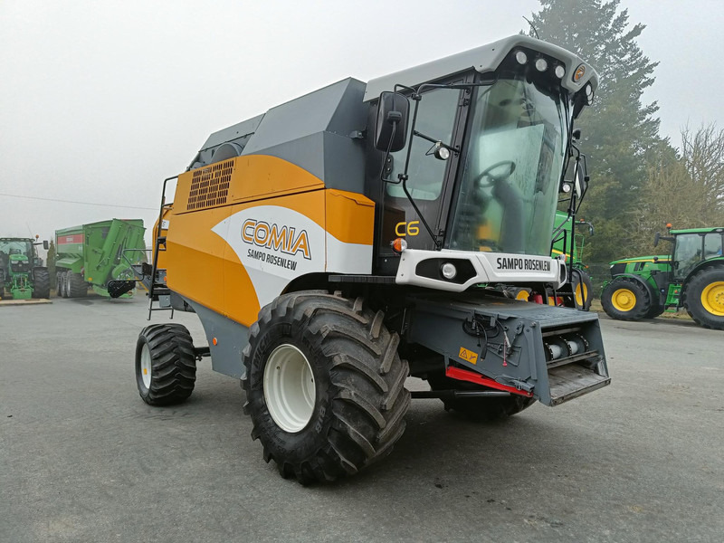 Sampo-Rosenlew Comia C6 - Combine harvester: picture 1 Sampo-Rosenlew Comia C6 - Combine harvester: picture 1