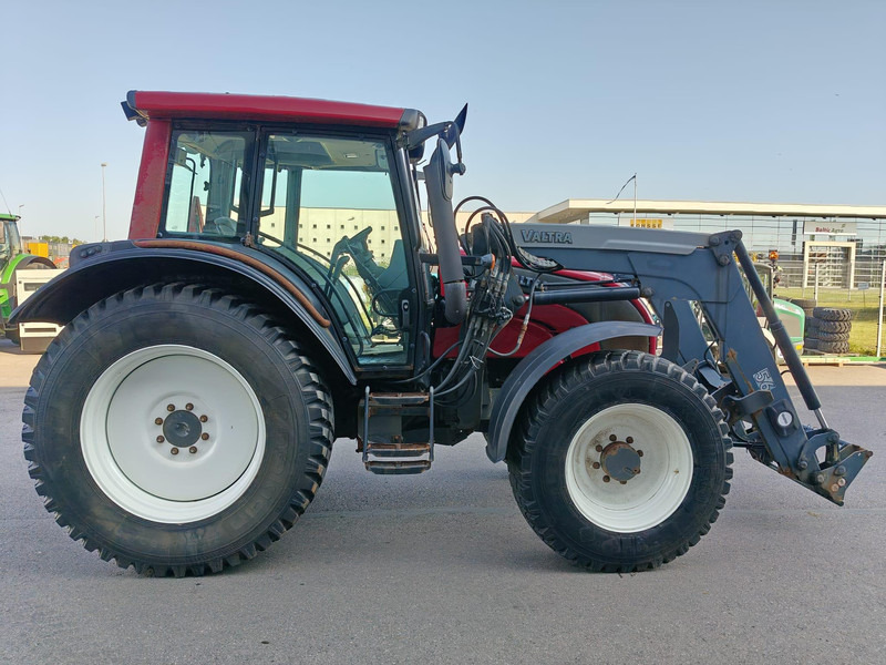 Farm tractor Valtra N101: picture 6