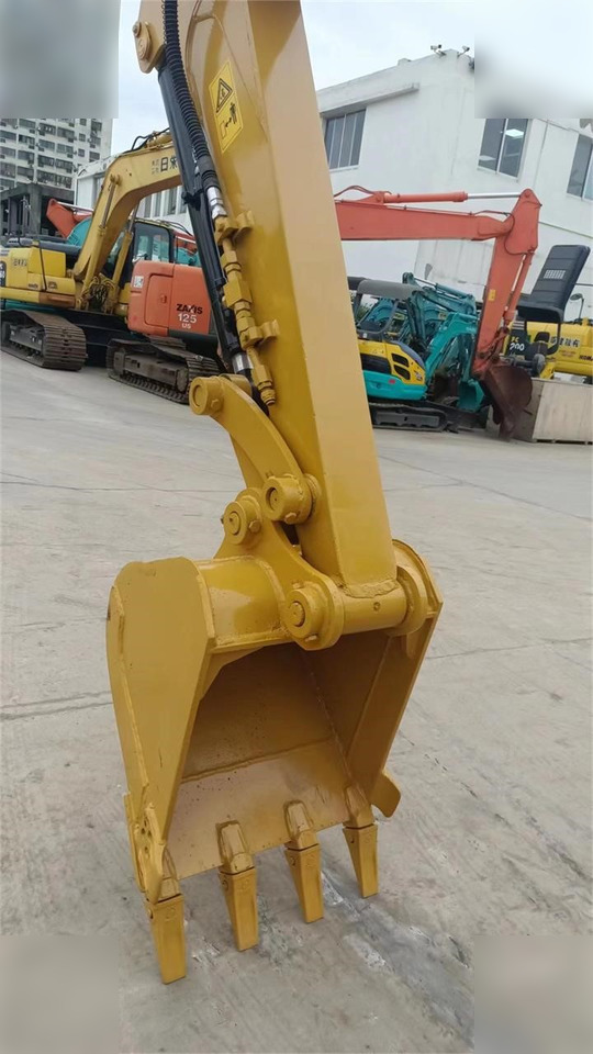 CATERPILLAR 304CR - Mini excavator: picture 5 CATERPILLAR 304CR - Mini excavator: picture 5