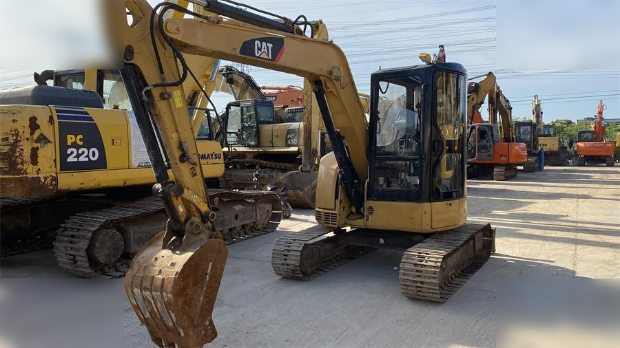 CATERPILLAR 305C CR - Mini excavator: picture 1 CATERPILLAR 305C CR - Mini excavator: picture 1