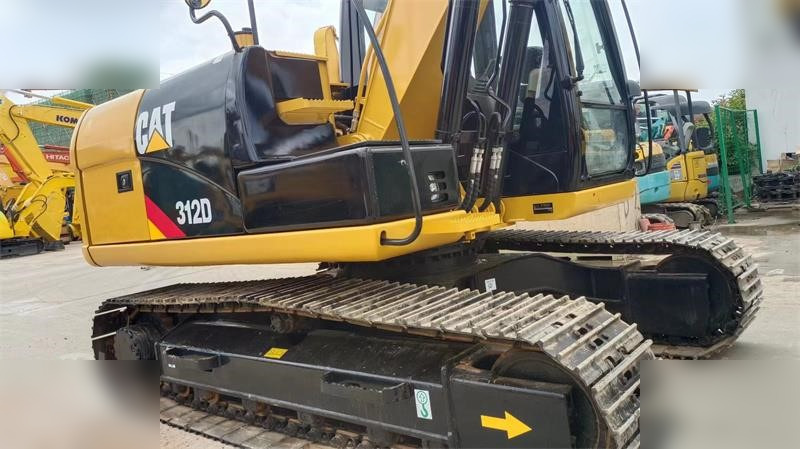 Crawler excavator CATERPILLAR 312D: picture 9