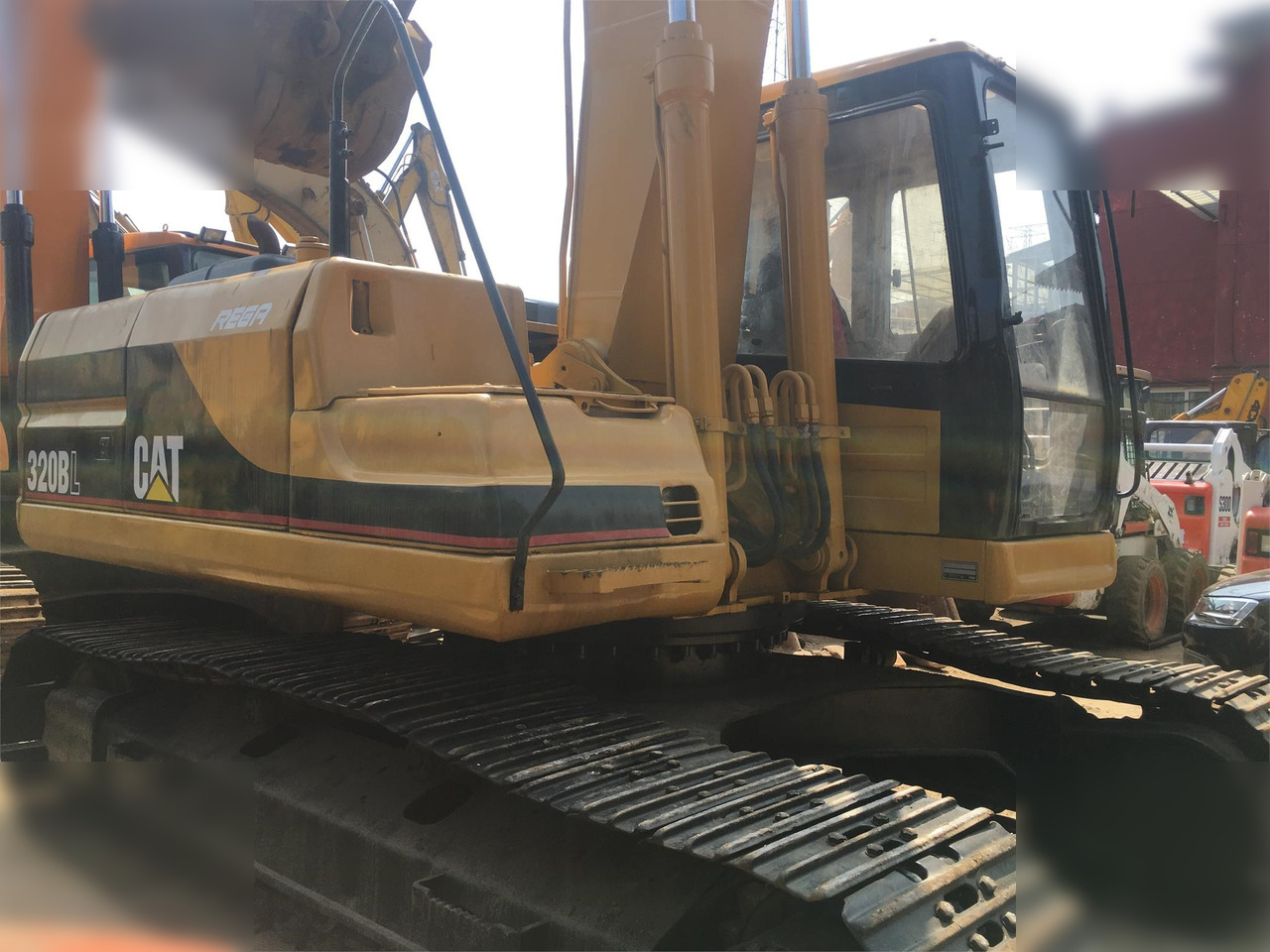CATERPILLAR 320BL - Crawler excavator: picture 2 CATERPILLAR 320BL - Crawler excavator: picture 2