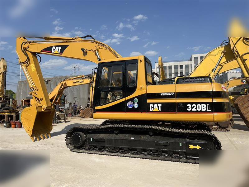 CATERPILLAR 320BL - Crawler excavator: picture 1 CATERPILLAR 320BL - Crawler excavator: picture 1