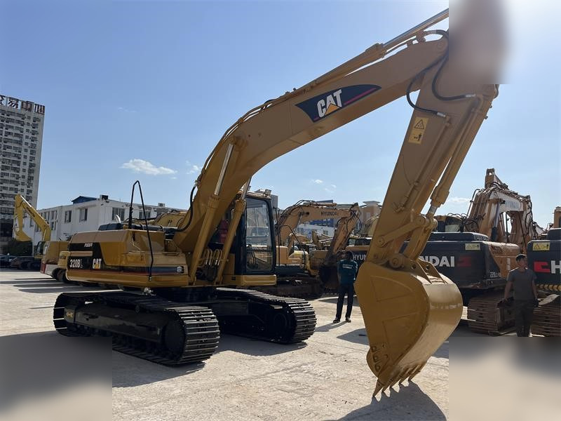 CATERPILLAR 320BL - Crawler excavator: picture 2 CATERPILLAR 320BL - Crawler excavator: picture 2