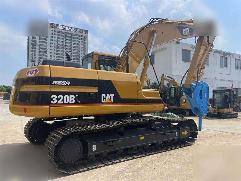 CATERPILLAR 320BL - Crawler excavator: picture 3 CATERPILLAR 320BL - Crawler excavator: picture 3