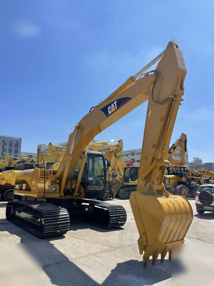 CATERPILLAR 320CL - Crawler excavator: picture 2 CATERPILLAR 320CL - Crawler excavator: picture 2