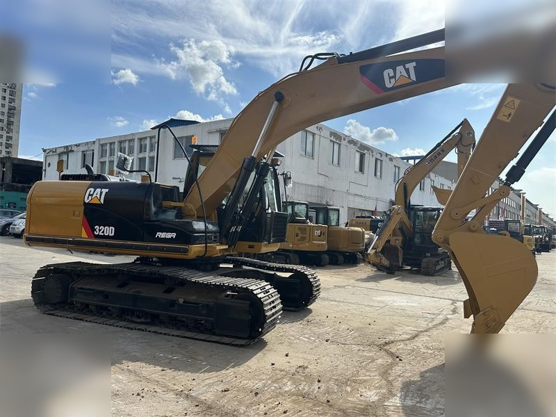 CATERPILLAR 320D - Crawler excavator: picture 4 CATERPILLAR 320D - Crawler excavator: picture 4