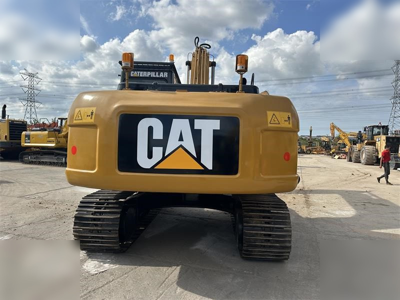 CATERPILLAR 320D - Crawler excavator: picture 2 CATERPILLAR 320D - Crawler excavator: picture 2