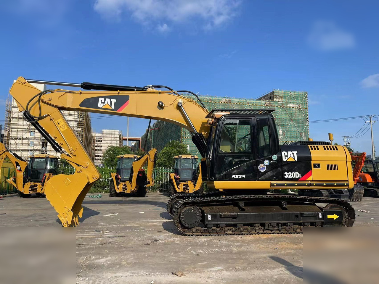 CATERPILLAR 320DL - Crawler excavator: picture 1 CATERPILLAR 320DL - Crawler excavator: picture 1