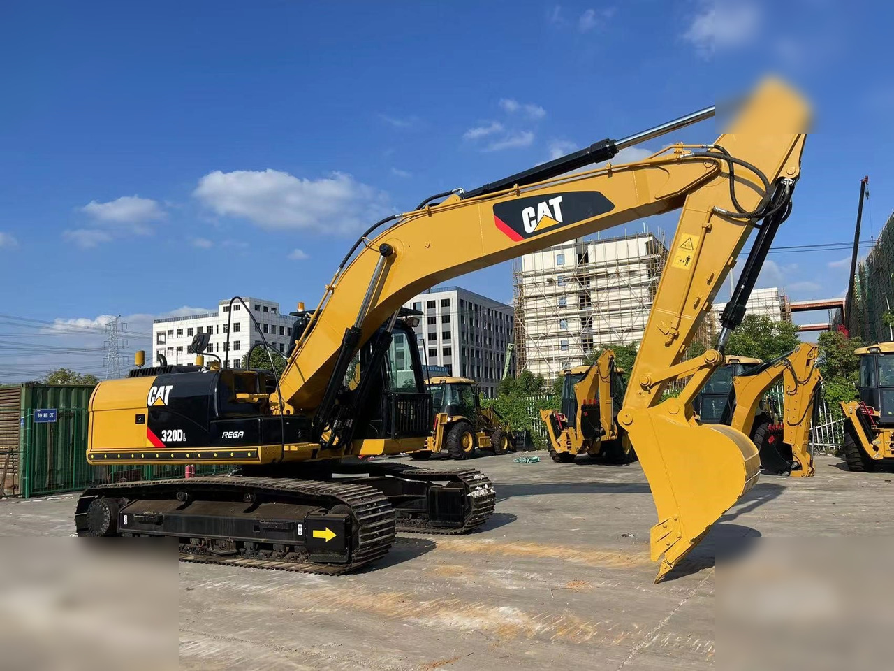 CATERPILLAR 320DL - Crawler excavator: picture 2 CATERPILLAR 320DL - Crawler excavator: picture 2