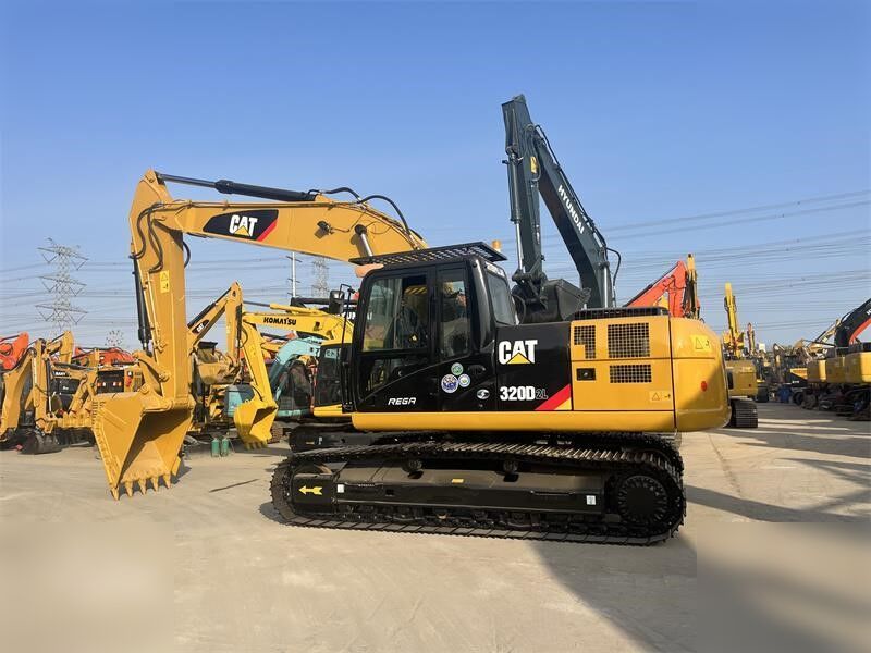 CATERPILLAR 320DL - Crawler excavator: picture 3 CATERPILLAR 320DL - Crawler excavator: picture 3