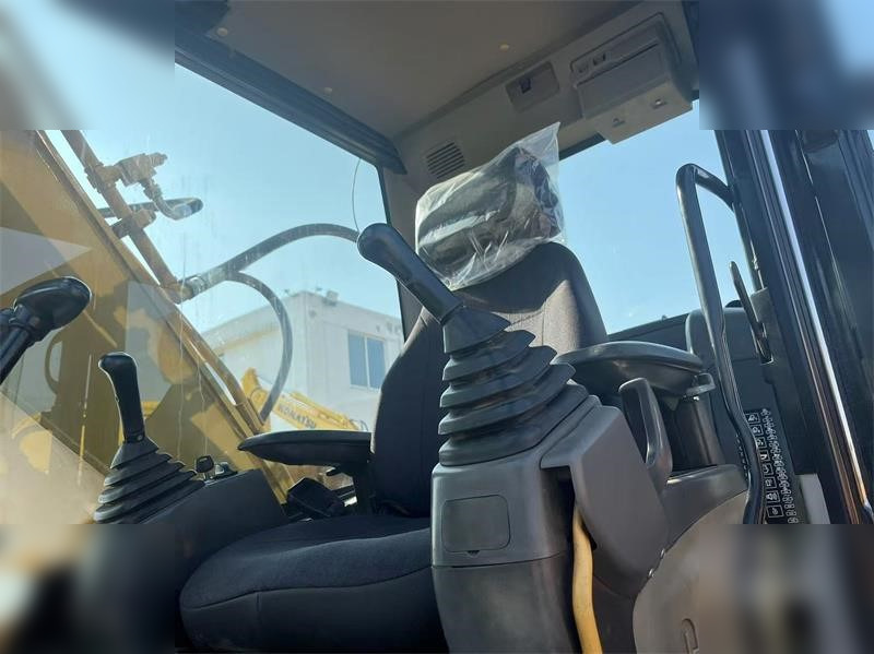 Crawler excavator CATERPILLAR 320DL: picture 7