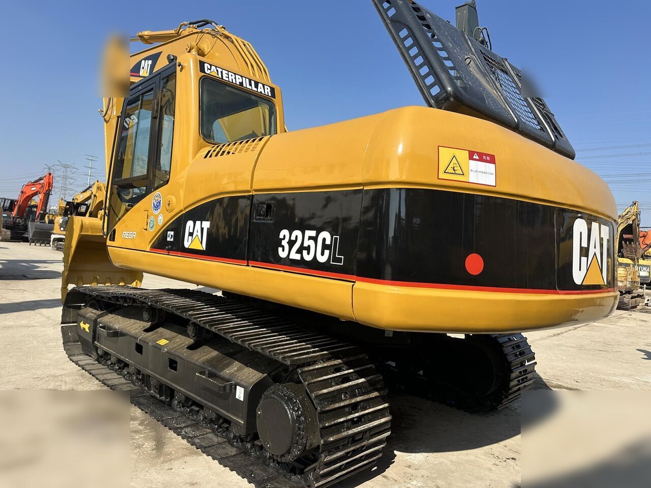 CATERPILLAR 325CL - Crawler excavator: picture 1 CATERPILLAR 325CL - Crawler excavator: picture 1
