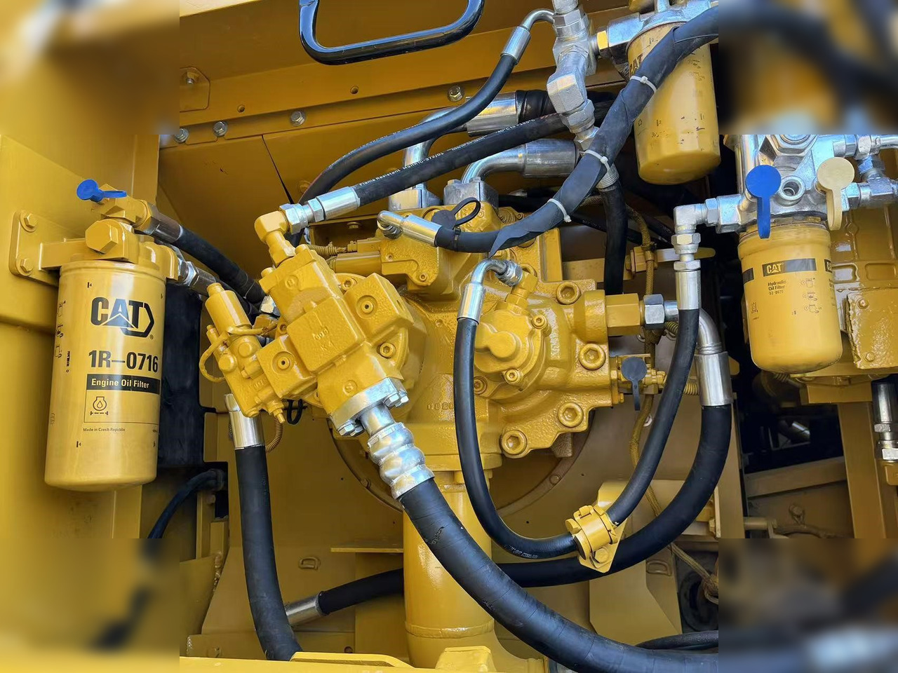 Crawler excavator CATERPILLAR 336D: picture 10