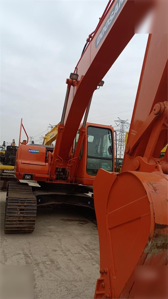 DOOSAN DH220 LC-7 - Crawler excavator: picture 2 DOOSAN DH220 LC-7 - Crawler excavator: picture 2