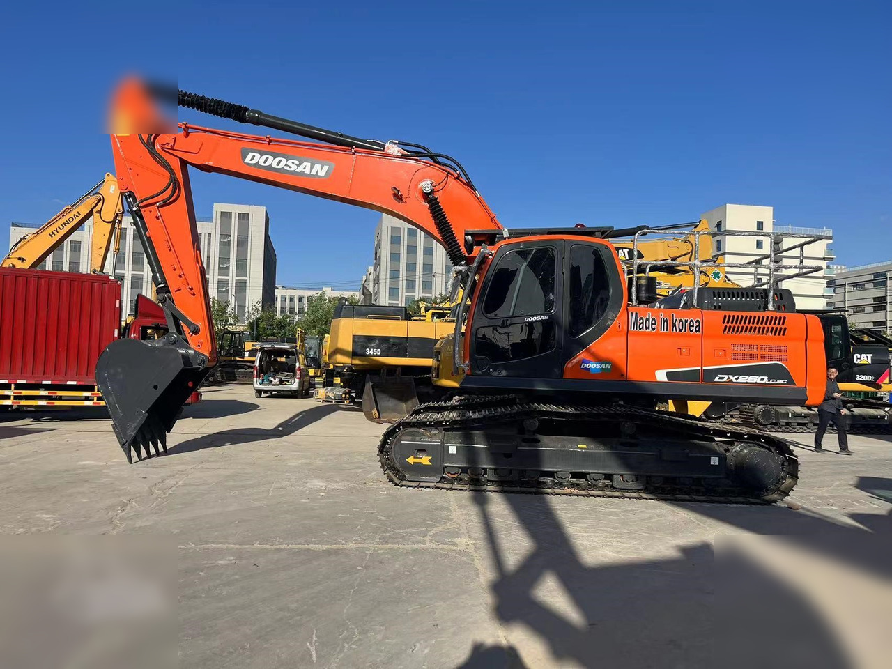 DOOSAN DX260 LC - Crawler excavator: picture 1 DOOSAN DX260 LC - Crawler excavator: picture 1