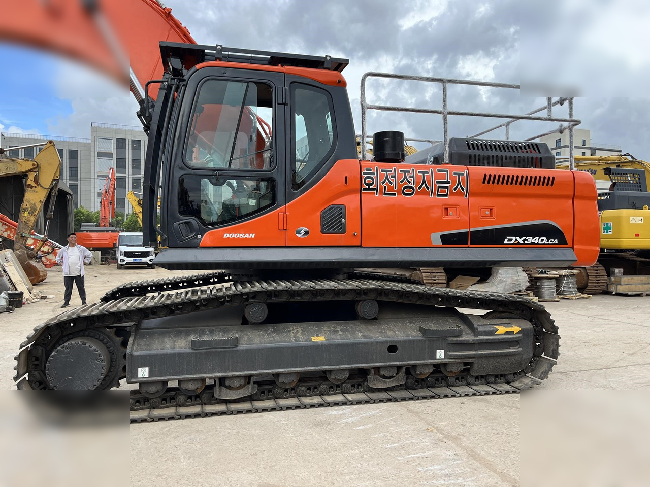 DOOSAN DX340 LCA - Crawler excavator: picture 5 DOOSAN DX340 LCA - Crawler excavator: picture 5