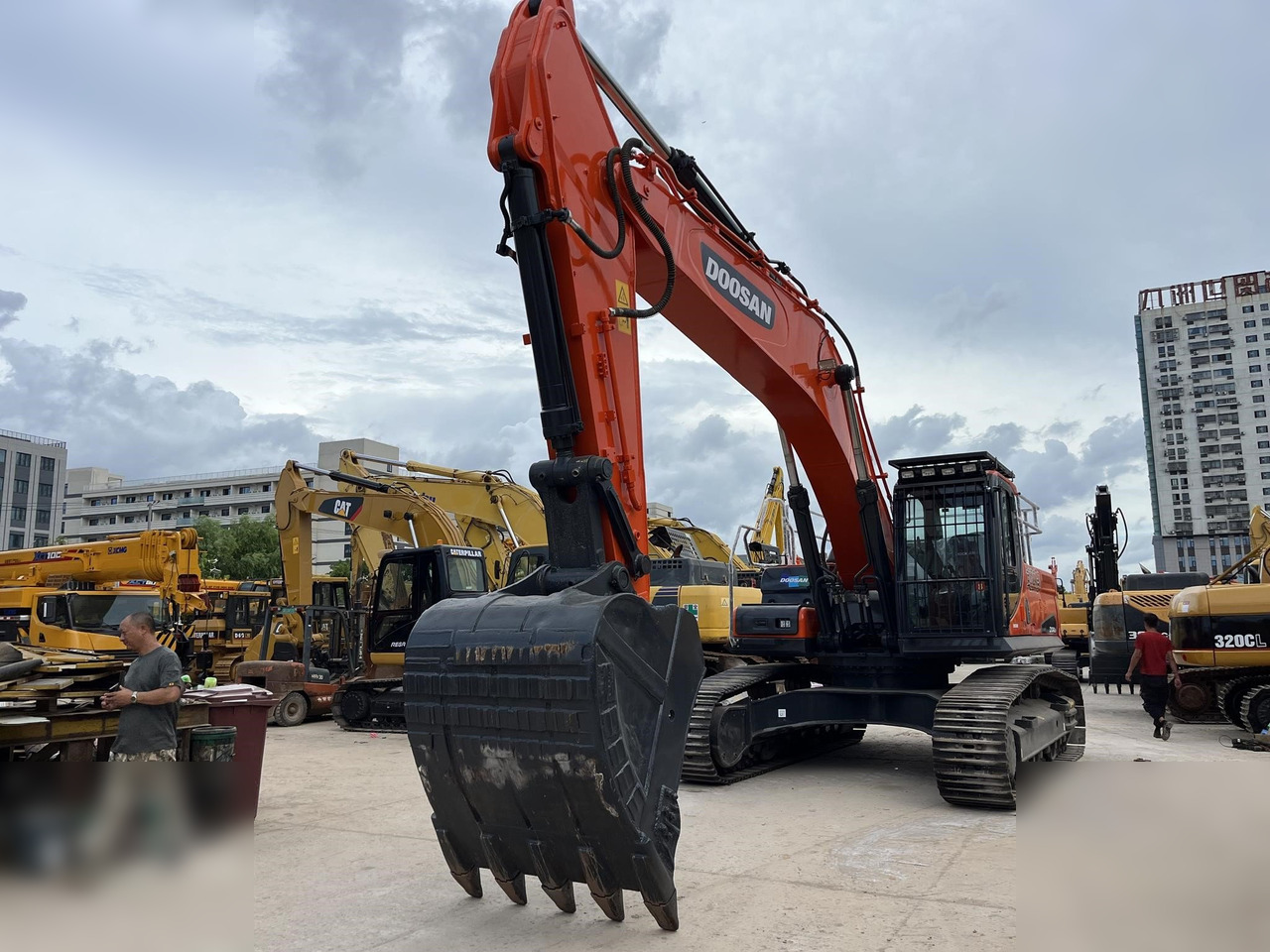 DOOSAN DX340 LCA - Crawler excavator: picture 3 DOOSAN DX340 LCA - Crawler excavator: picture 3