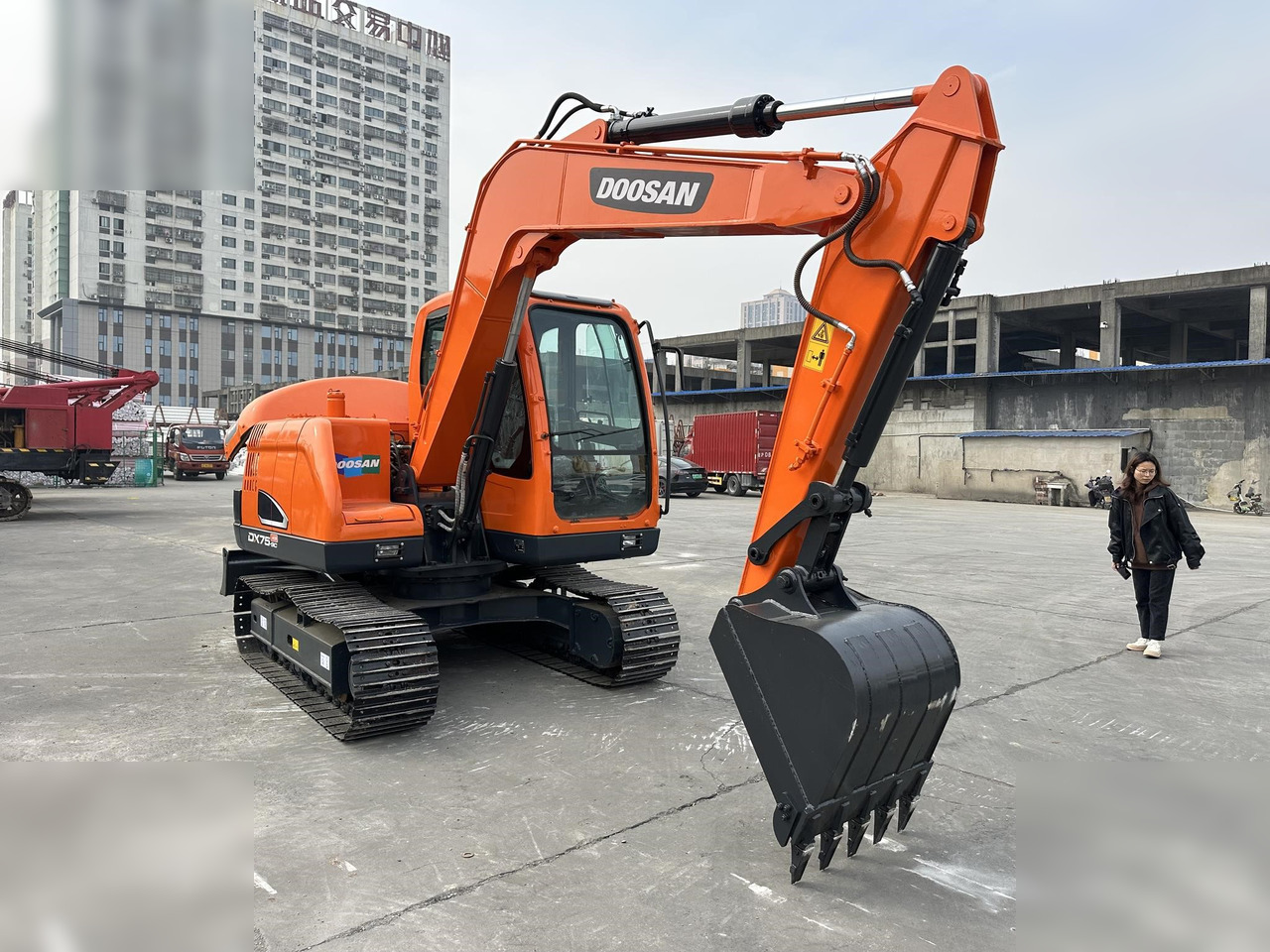 DOOSAN DX75-9CN - Crawler excavator: picture 3 DOOSAN DX75-9CN - Crawler excavator: picture 3