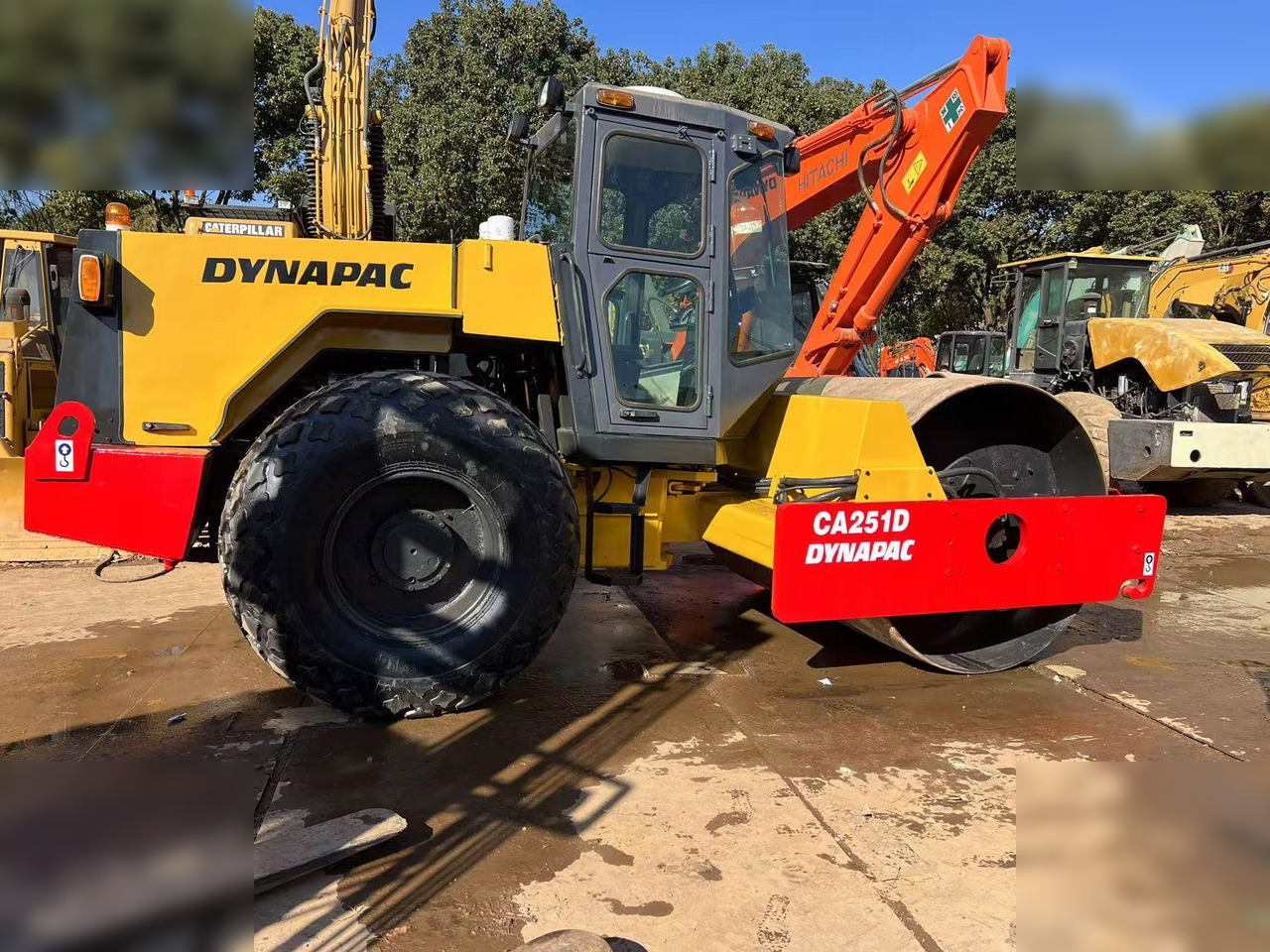 DYNAPAC CA251D - Roller: picture 1 DYNAPAC CA251D - Roller: picture 1
