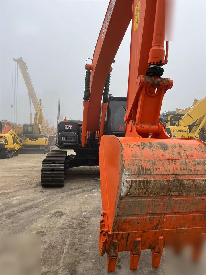 Crawler excavator HITACHI ZX210 LC-3G: picture 8