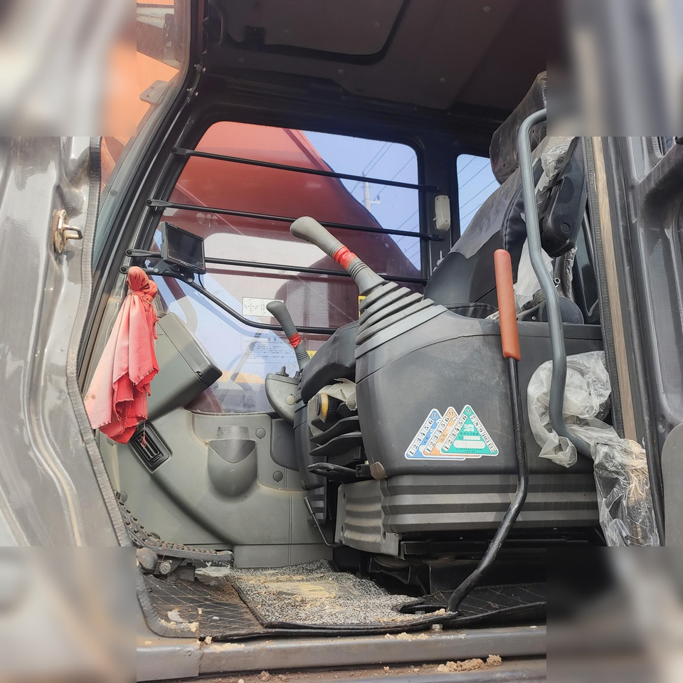 HITACHI ZX350 - Crawler excavator: picture 5 HITACHI ZX350 - Crawler excavator: picture 5