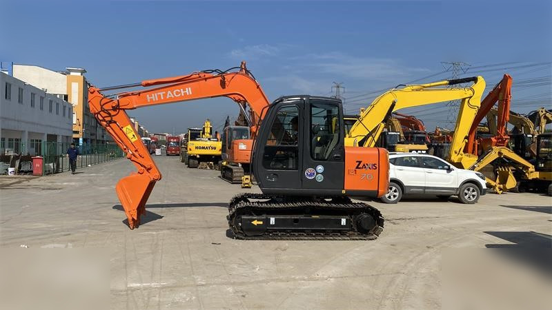 HITACHI ZX70 - Crawler excavator: picture 1 HITACHI ZX70 - Crawler excavator: picture 1