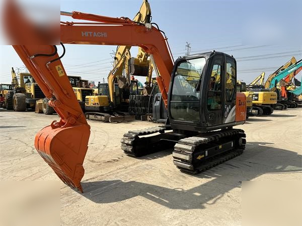 HITACHI ZX70 - Crawler excavator: picture 4 HITACHI ZX70 - Crawler excavator: picture 4