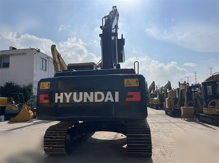 HYUNDAI HX220HD - Crawler excavator: picture 2 HYUNDAI HX220HD - Crawler excavator: picture 2