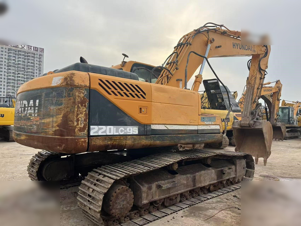 HYUNDAI ROBEX 220 LC-9S - Crawler excavator: picture 4 HYUNDAI ROBEX 220 LC-9S - Crawler excavator: picture 4