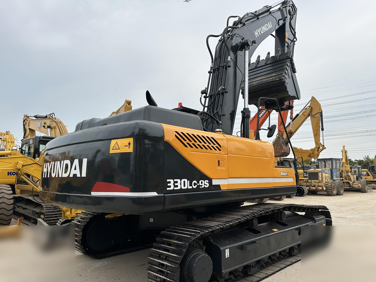 HYUNDAI ROBEX 330 LC-9S - Crawler excavator: picture 2 HYUNDAI ROBEX 330 LC-9S - Crawler excavator: picture 2