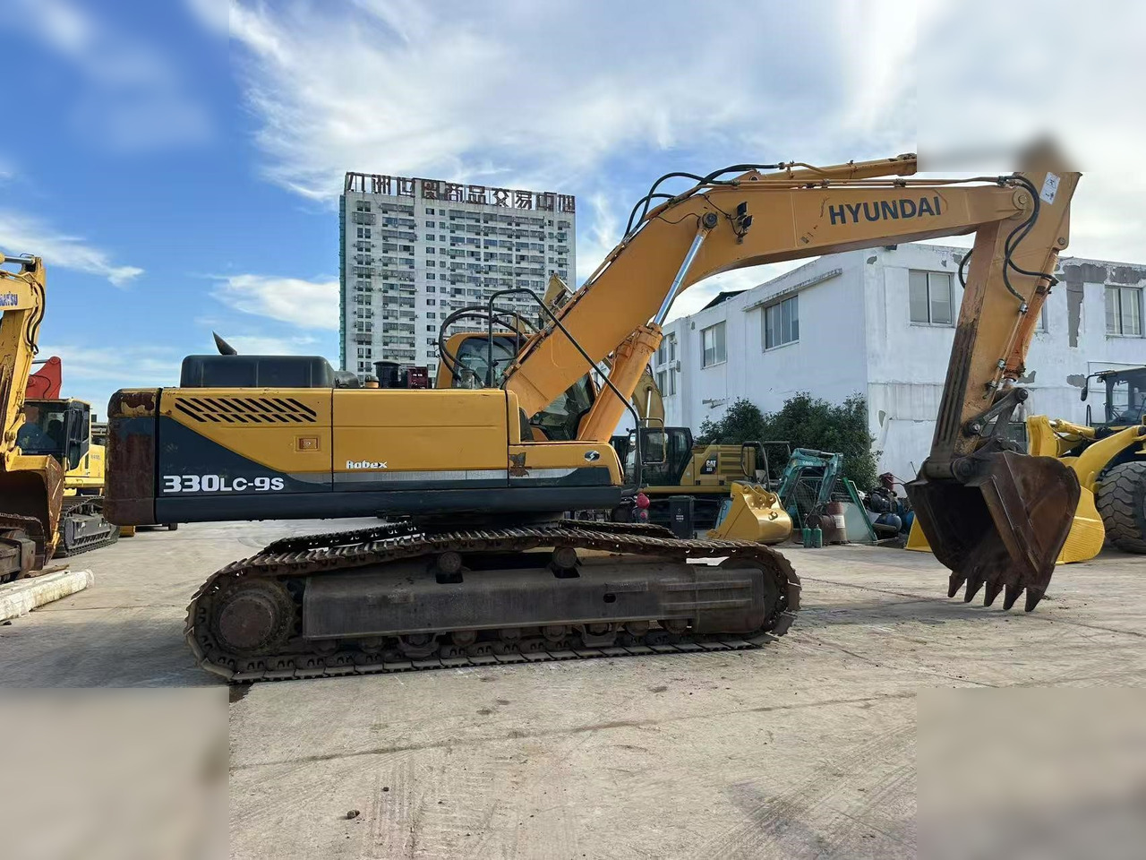 HYUNDAI ROBEX 330 LC-9S - Crawler excavator: picture 2 HYUNDAI ROBEX 330 LC-9S - Crawler excavator: picture 2