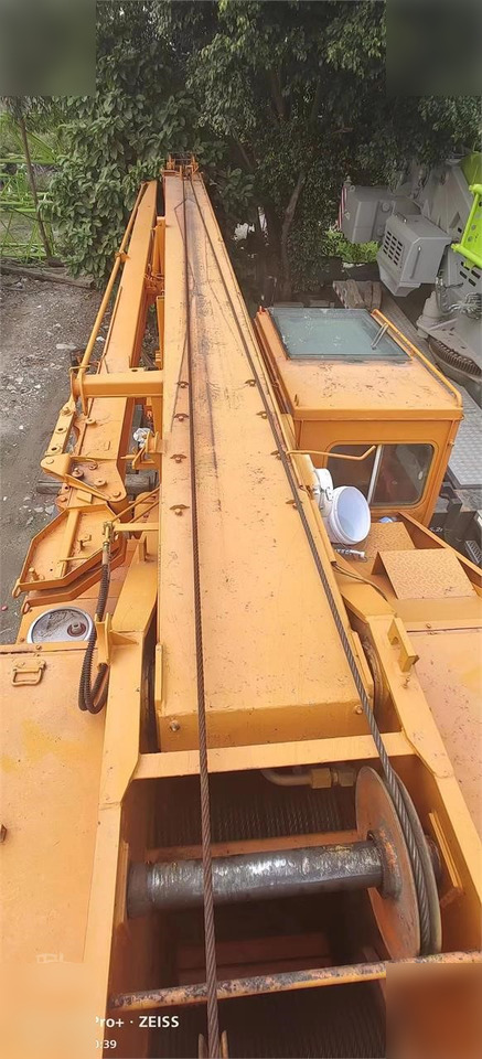 KATO KR25H - Rough terrain crane: picture 3 KATO KR25H - Rough terrain crane: picture 3