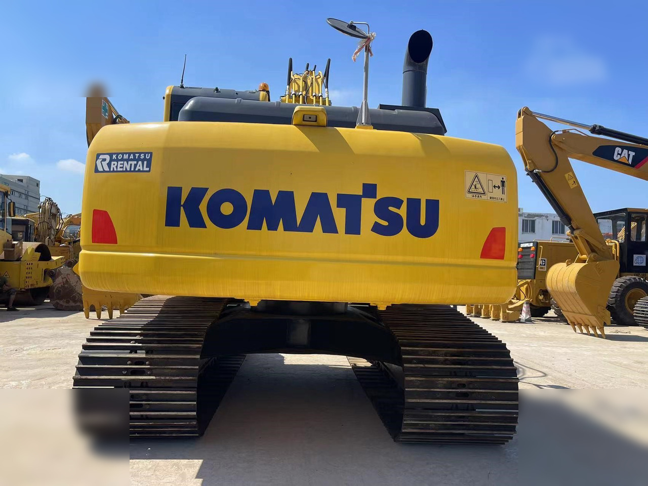 KOMATSU PC200-8 - Crawler excavator: picture 3 KOMATSU PC200-8 - Crawler excavator: picture 3