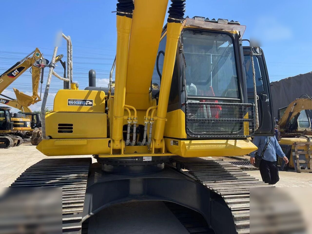 KOMATSU PC200-8 - Crawler excavator: picture 4 KOMATSU PC200-8 - Crawler excavator: picture 4