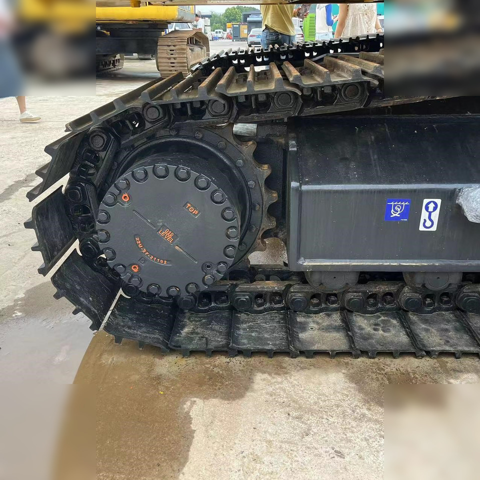 KOMATSU PC240 LC-8M0 - Crawler excavator: picture 4 KOMATSU PC240 LC-8M0 - Crawler excavator: picture 4