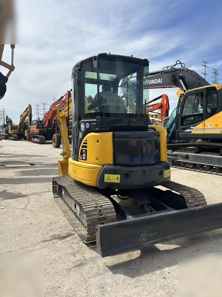 KOMATSU PC35MR-2 - Mini excavator: picture 5 KOMATSU PC35MR-2 - Mini excavator: picture 5