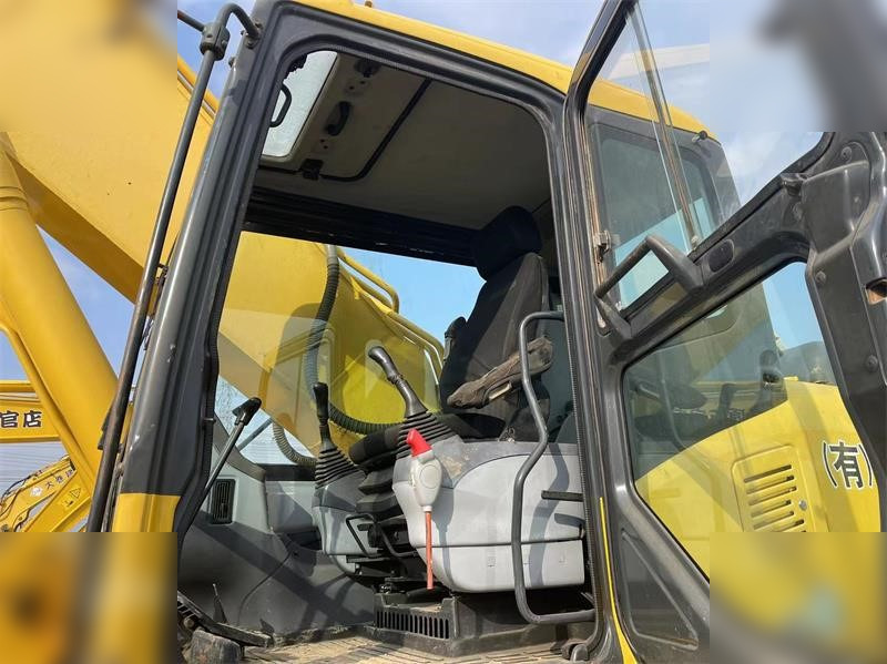 KOMATSU PC400-7 - Crawler excavator: picture 5 KOMATSU PC400-7 - Crawler excavator: picture 5