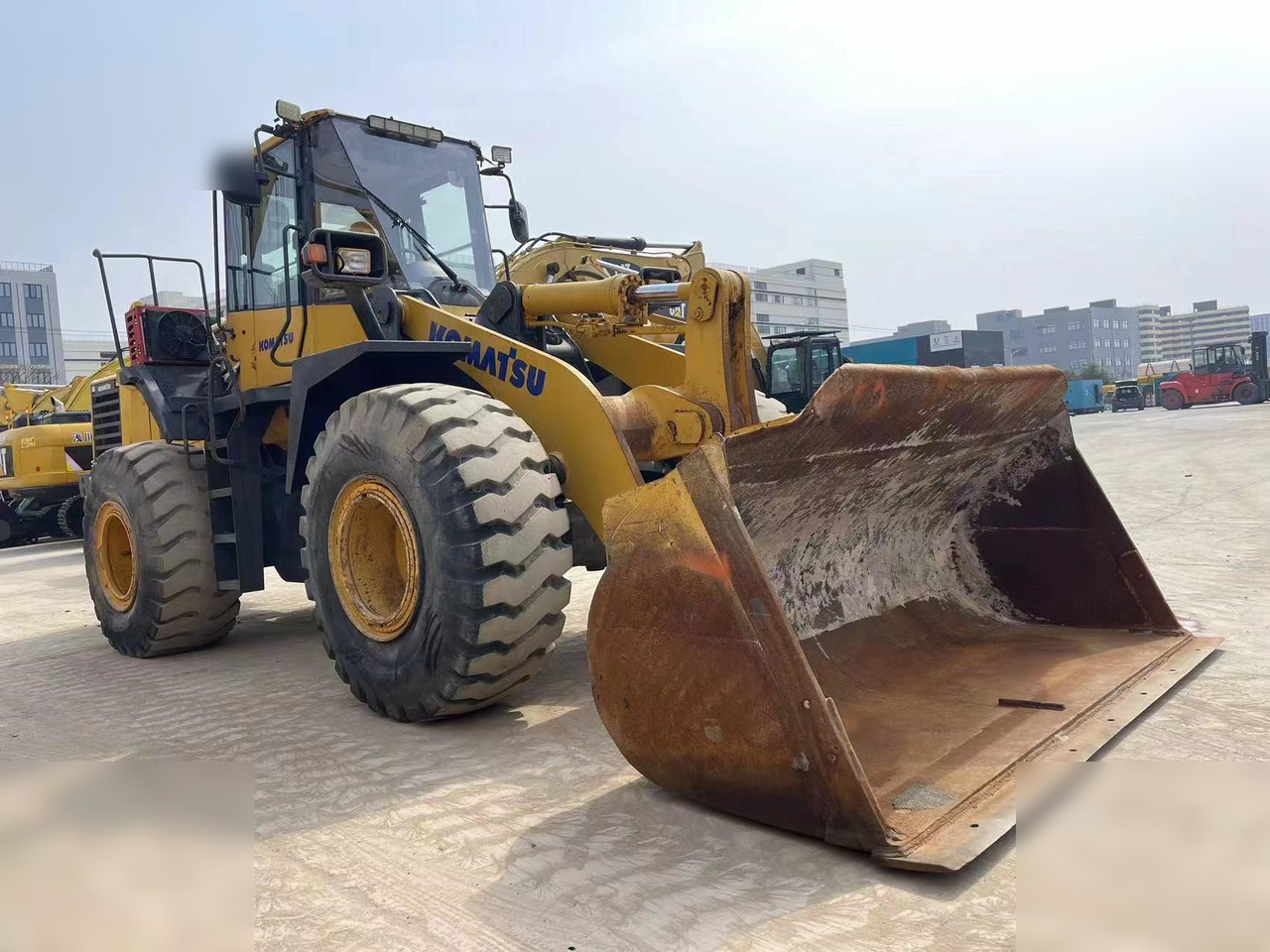 KOMATSU WA380Z-6 - Wheel loader: picture 3 KOMATSU WA380Z-6 - Wheel loader: picture 3