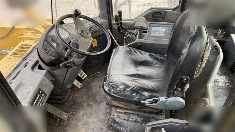 Wheel loader KOMATSU WA600-3: picture 6