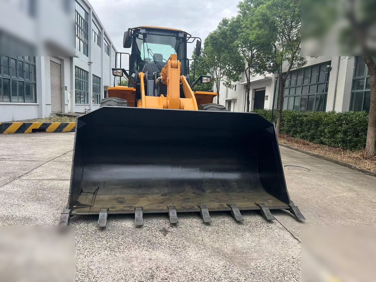 LIUGONG 856H - Wheel loader: picture 3 LIUGONG 856H - Wheel loader: picture 3