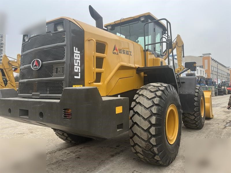 SDLG L958F - Wheel loader: picture 3 SDLG L958F - Wheel loader: picture 3