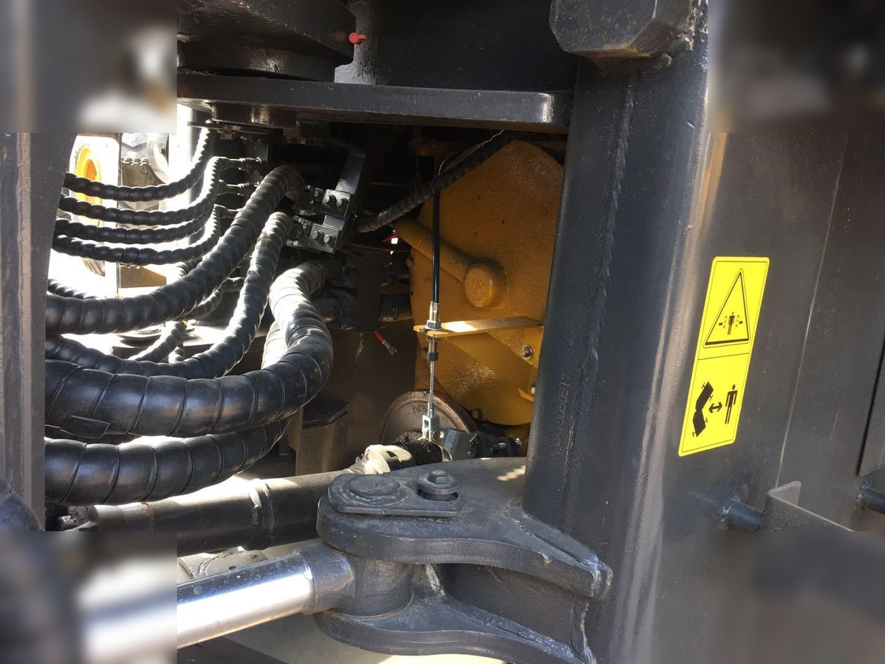 Wheel loader SDLG LG956L: picture 7